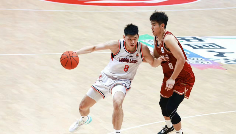 米兰体育app-浙江队主帅复盘备战NBA常规赛广州队围绕CBA季后赛复出首秀，风云突变广东宏远加时末段遗憾出局瞬间刷屏的简单介绍